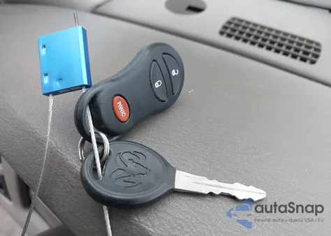 2004 Dodge Ram 1500 Slt/Laramie from USA, damaged, VIN 1D7HU18DX4S729062